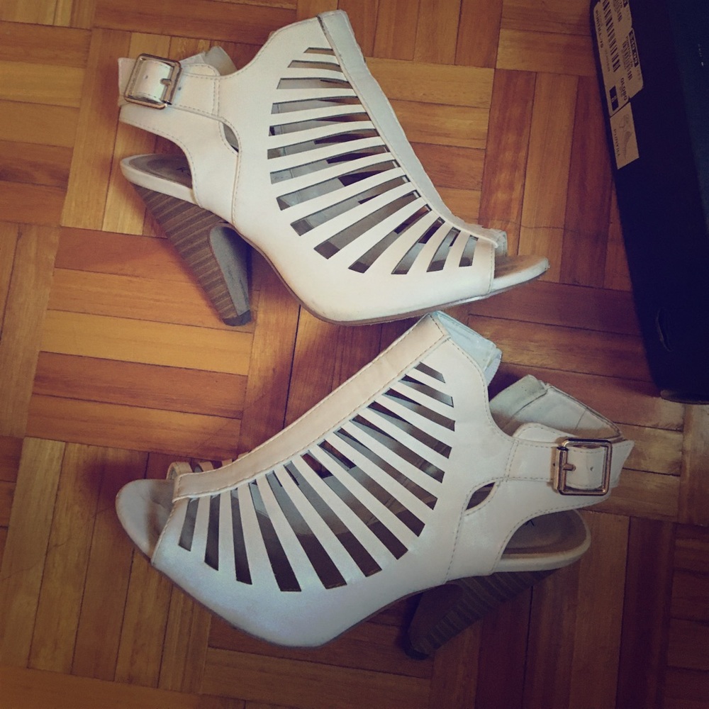 K studio white high heels